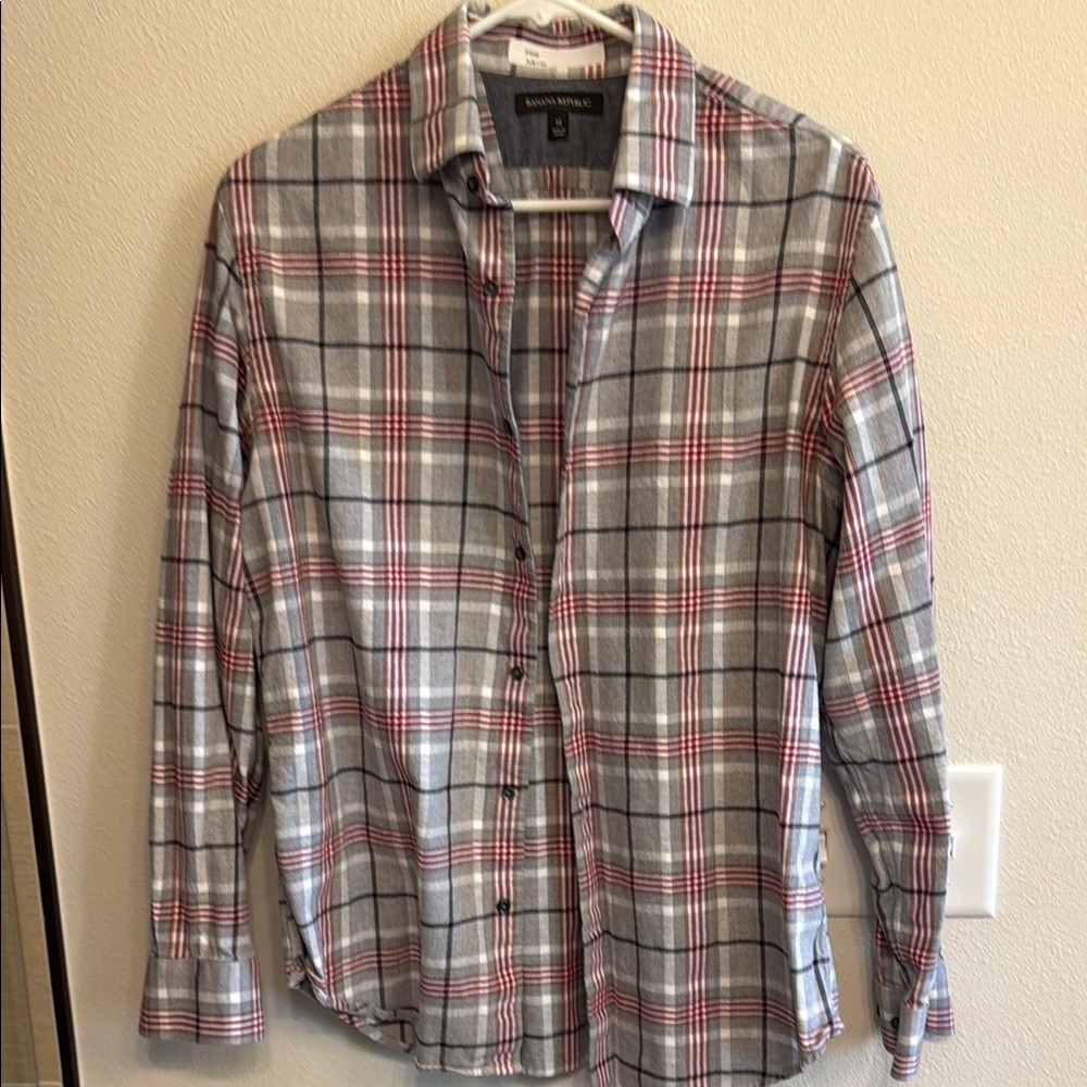 Banana Republic Men's Plaid Shirt in Gray and Red